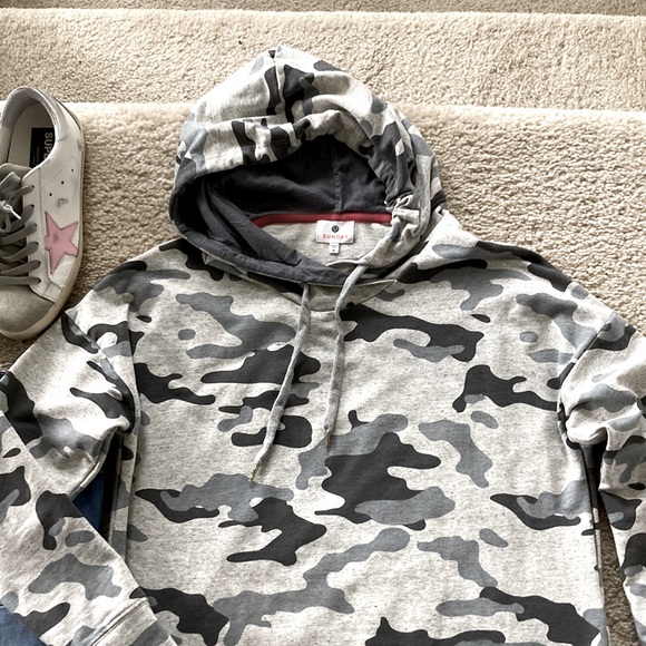 Sundry Camo Curved Hem Hoodie - Picture 2 of 7